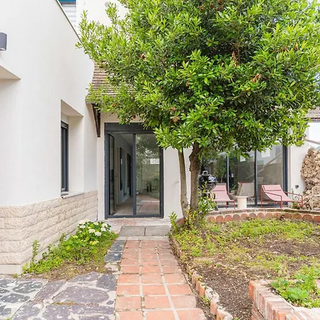Charming House 5br 10p Near The Sea - Apartment *
