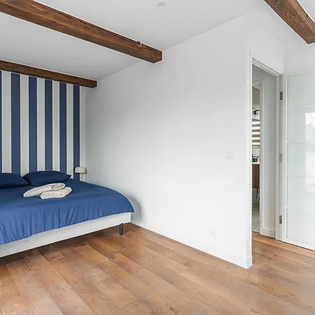 Charming House 5br 10p Near The Sea - 아파트